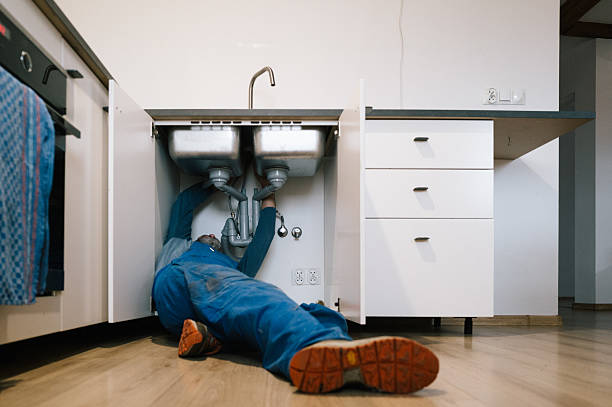 Professional Leak Detection technician working in Newcastle, WA